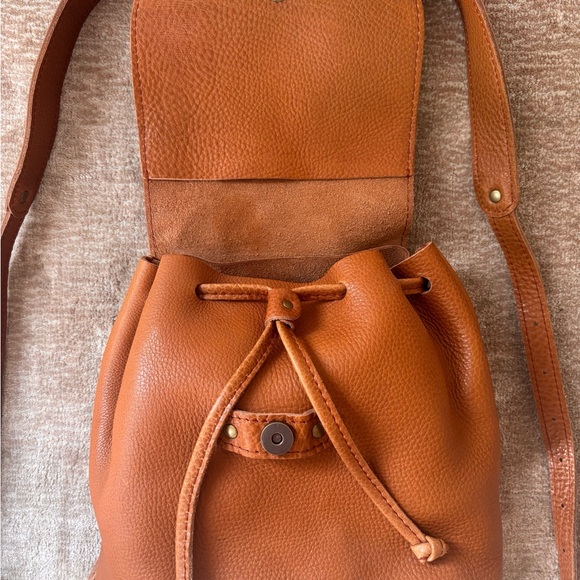Portland Leather Dune Backpack - Picture 2 of 8